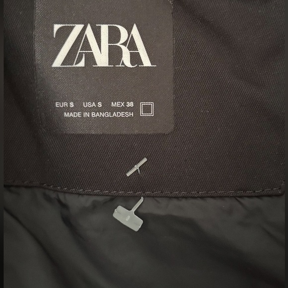 ZARA Black Puffer Vest with Hood – NWOT – Size S 👌 - Picture 11 of 12